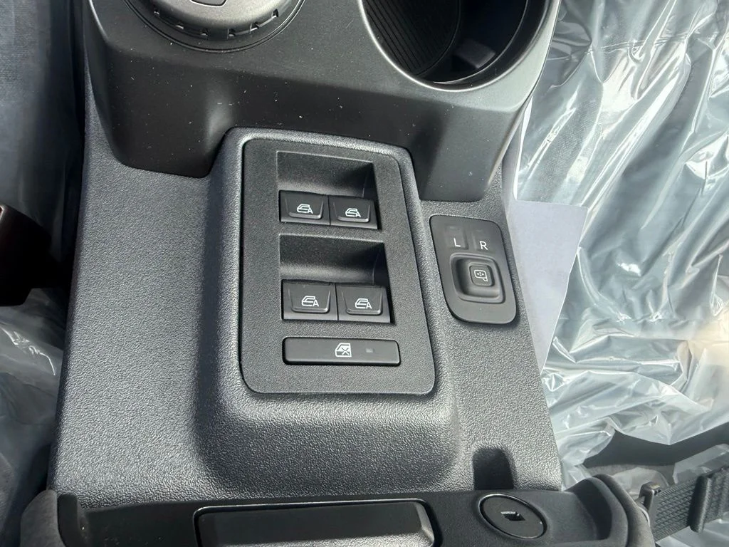 New 2026 Avalanche Gray Ford Big Bend® image 28