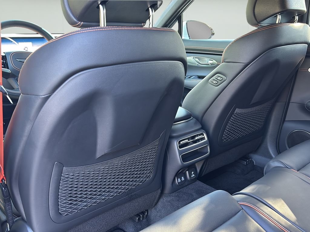 2026 GENESIS GV70 Sport Advanced - Photo 17