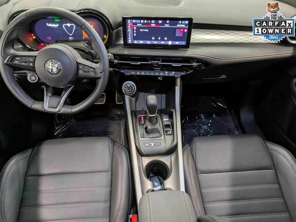 Used 2025  Alfa Romeo  image 24