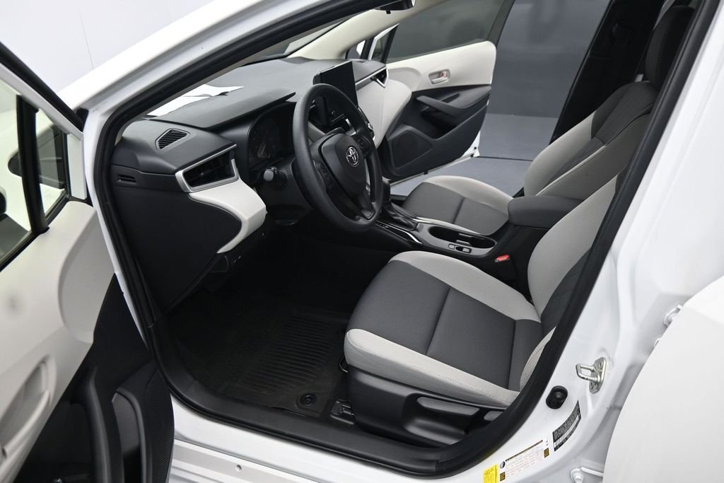 Used 2024 White Toyota LE image 17