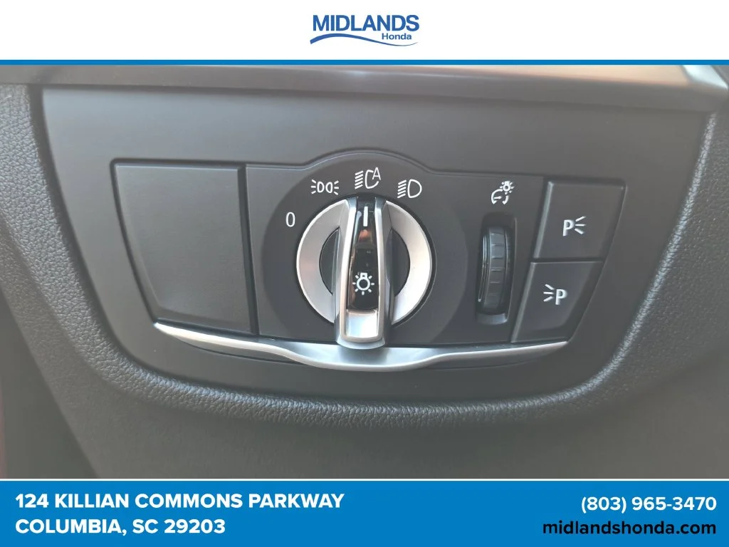 Used 2023 Carbon Black Metallic BMW xDrive30i image 33
