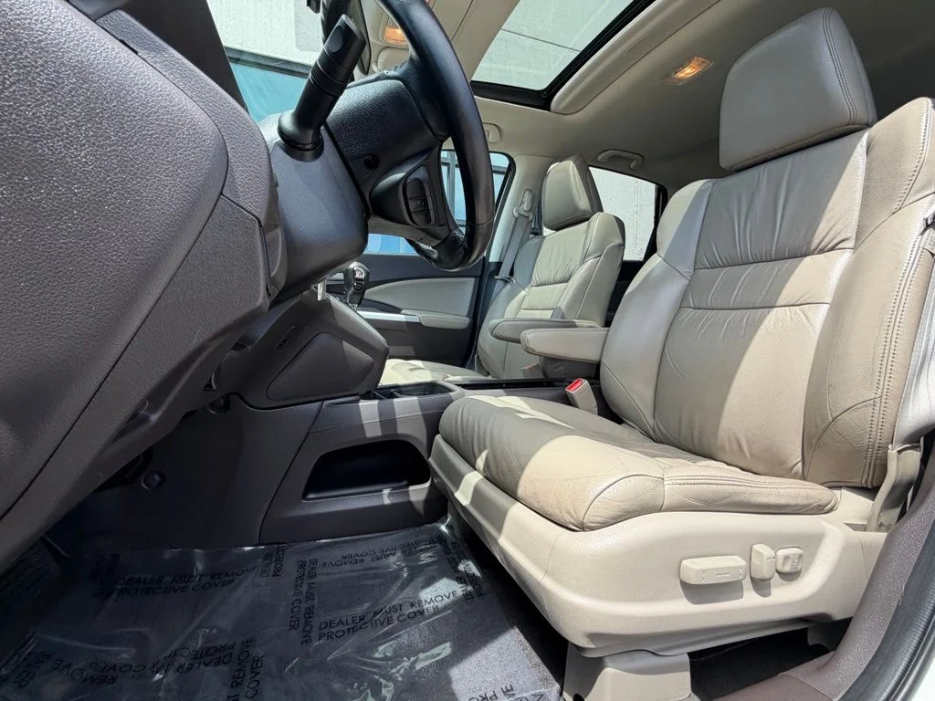 Used 2014 White Honda EX-L image 10