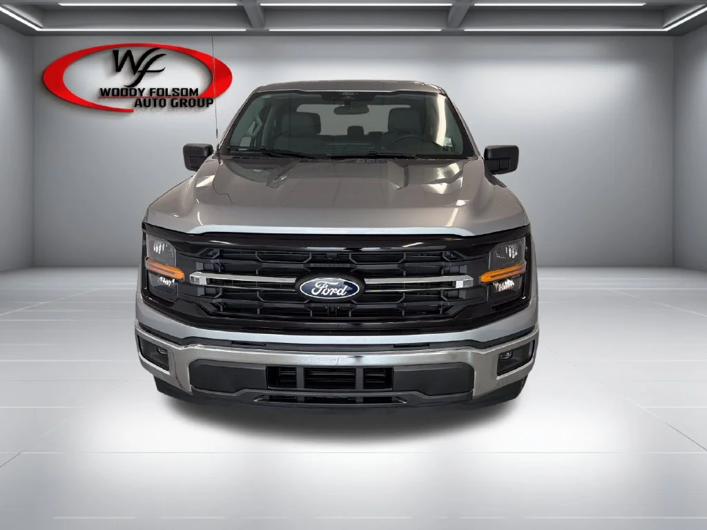 New 2026 Silver Ford XLT image 2