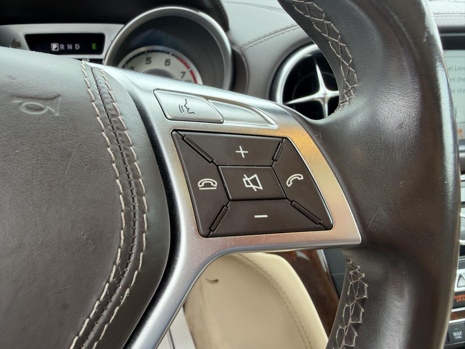 Used 2016 Obsidian Black Metallic Mercedes-Benz SL 400 image 19