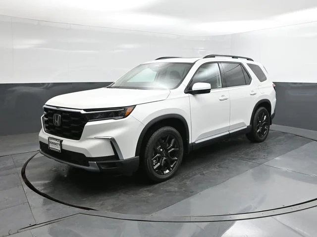 2025 Honda Pilot Touring AWD's photo