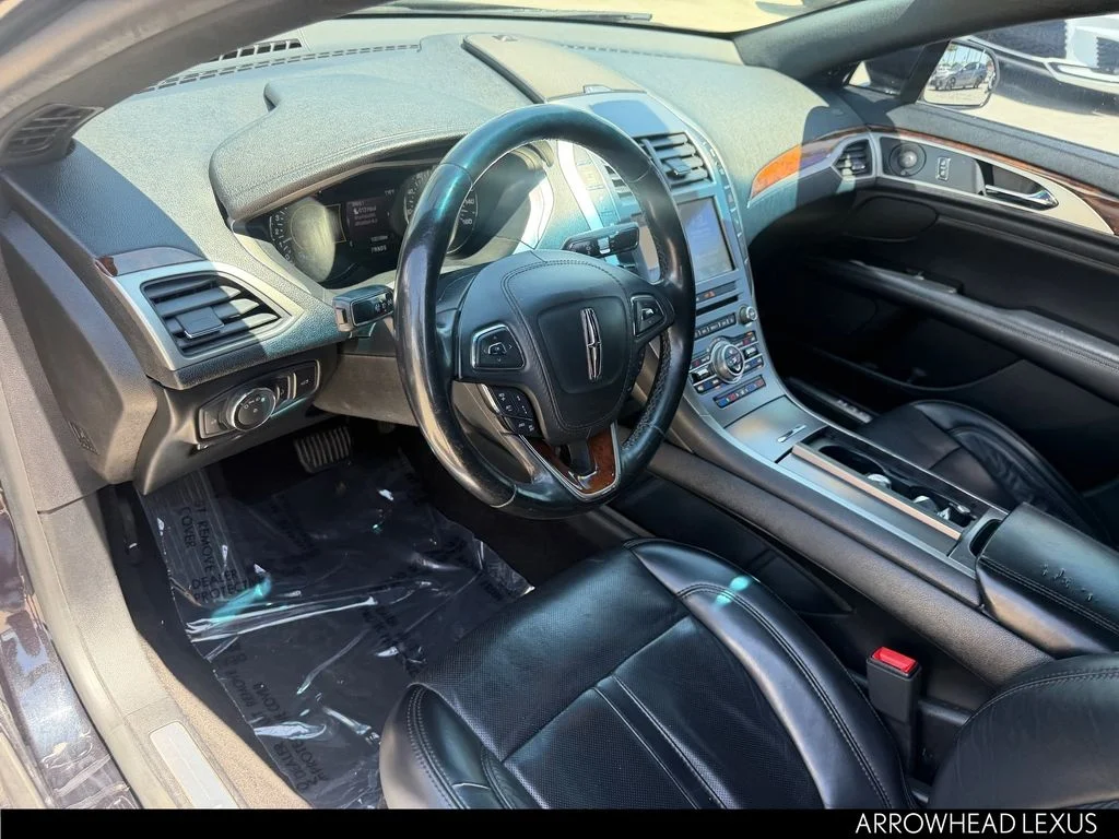 Used 2019 Black Lincoln Reserve image 14