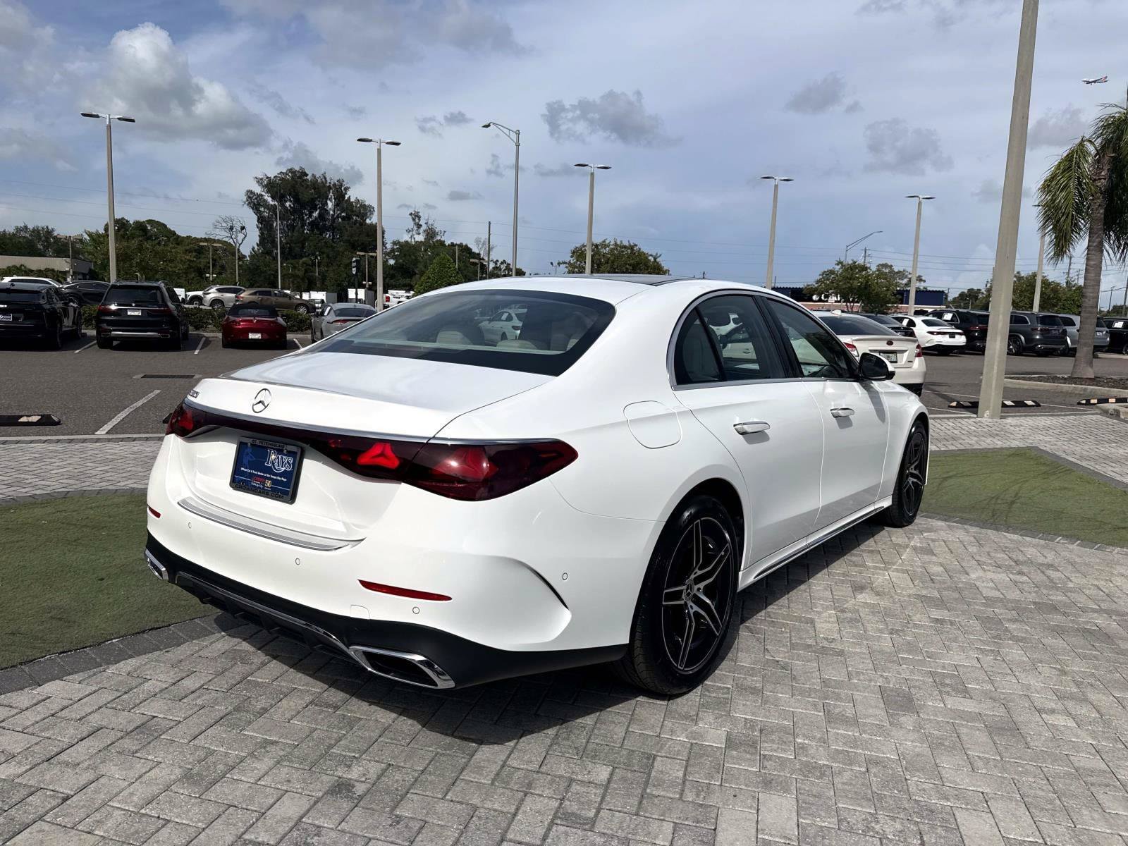 New 2026 Polar White Mercedes-Benz E 350 RWD Sedan image 5