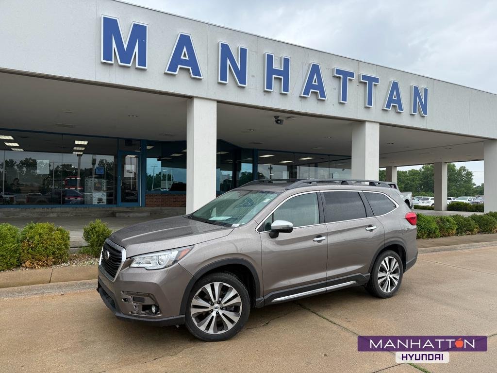 2022 Subaru Ascent Touring's photo