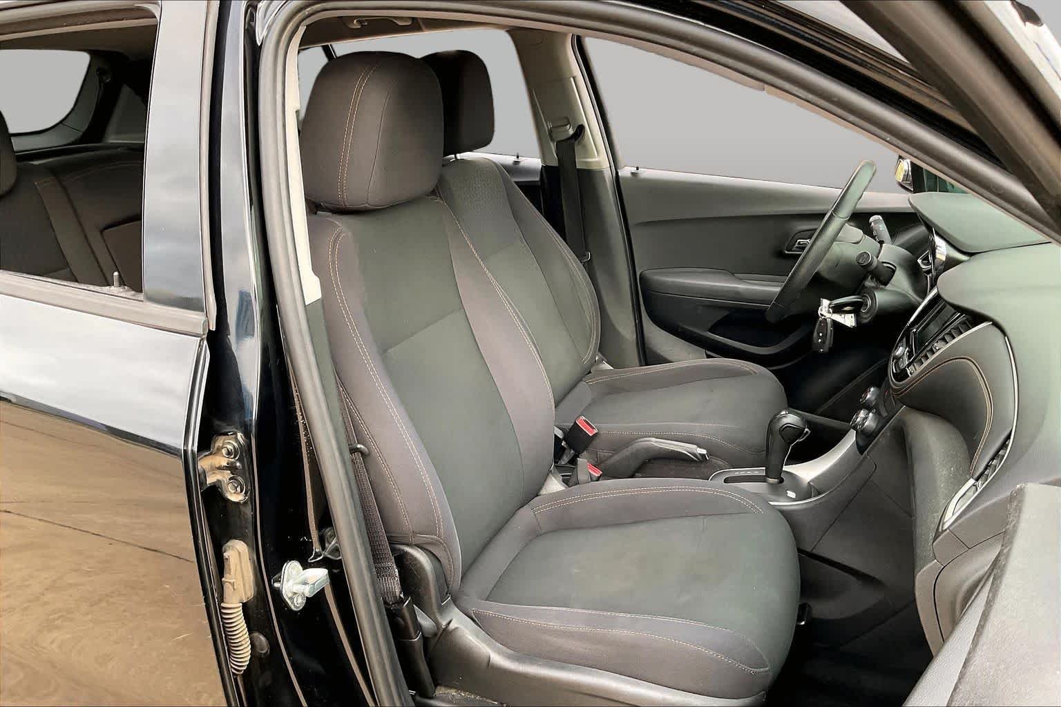 Used 2019 Mosaic Black Metallic Chevrolet LS image 8