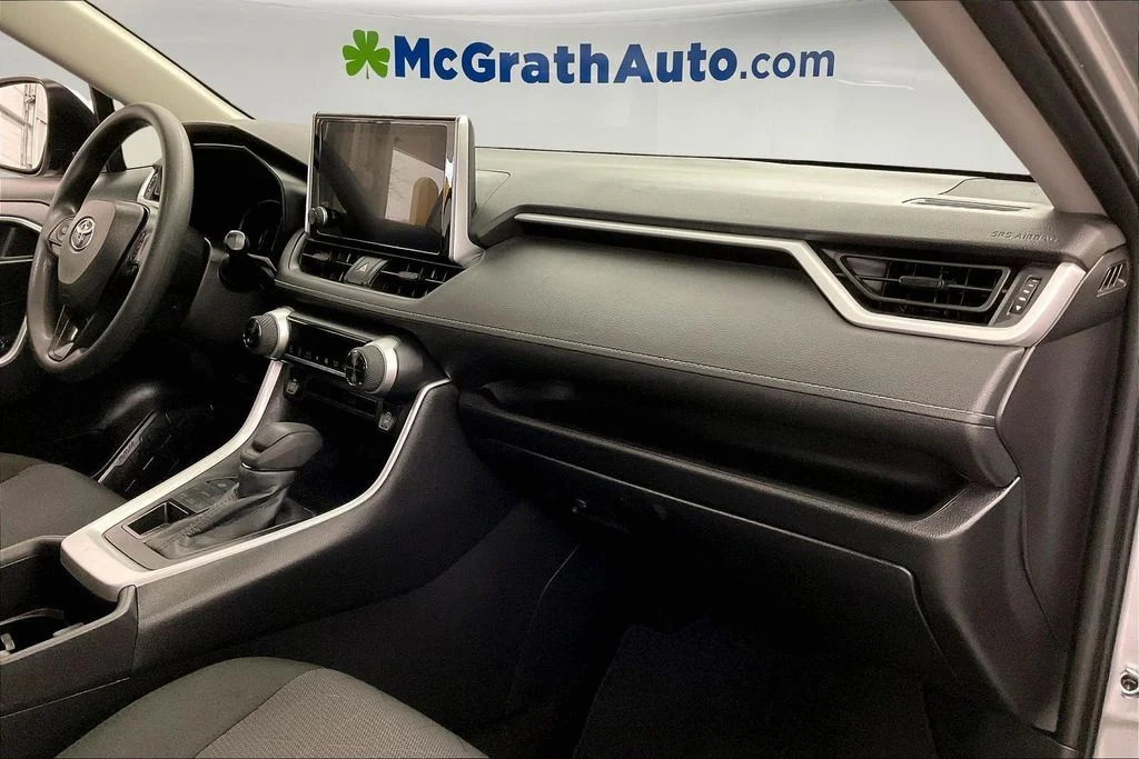 Used 2025 Silver Toyota XLE image 21