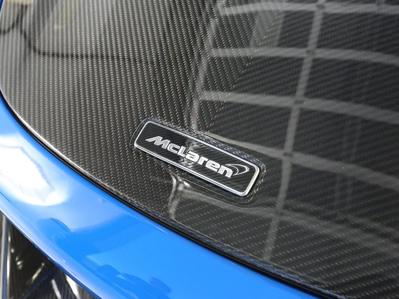Used 2018 Blue McLaren Performance image 18