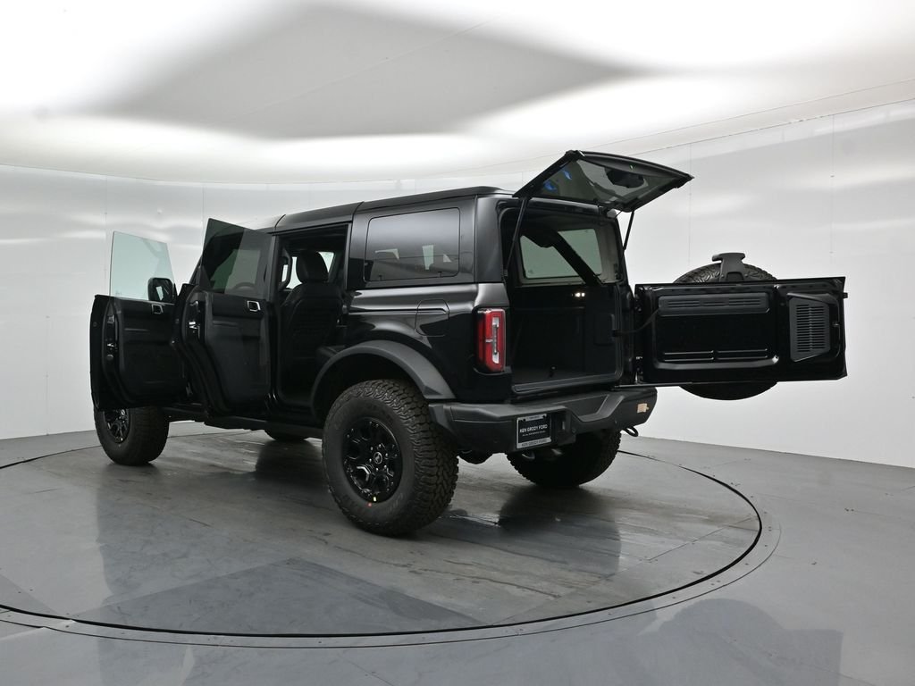 New 2026 Shadow Black Ford Badlands image 34