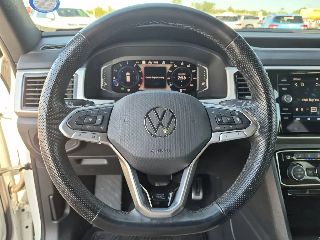 Used 2023  Volkswagen 3.6L V6 SEL Premium R-Line image 14