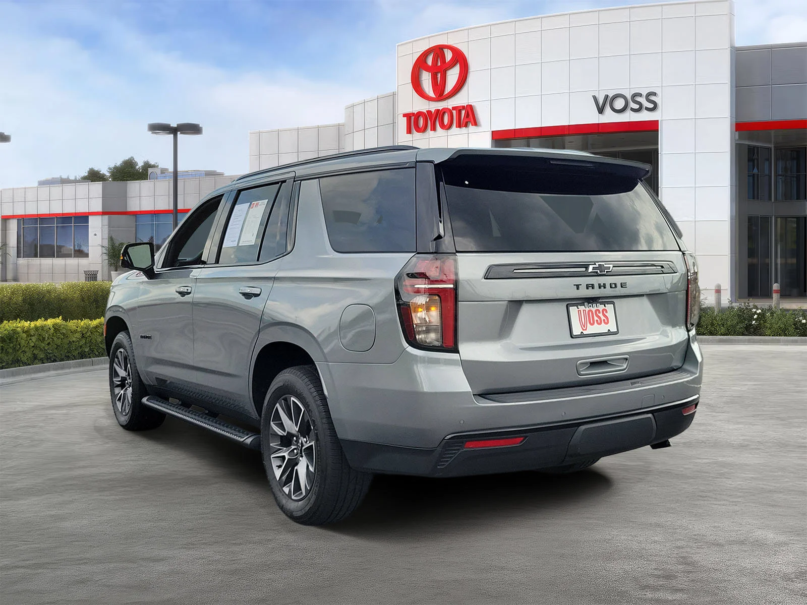 Used 2023 Sterling Gray Metallic Chevrolet Z71 image 3