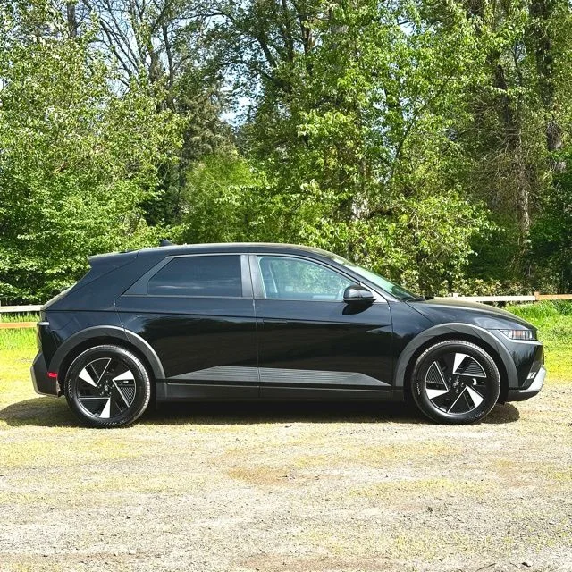 Certified 2025 Hyundai IONIQ 5 SE with VIN 7YAKM4DA1SY009987 for sale in Gladstone, OR