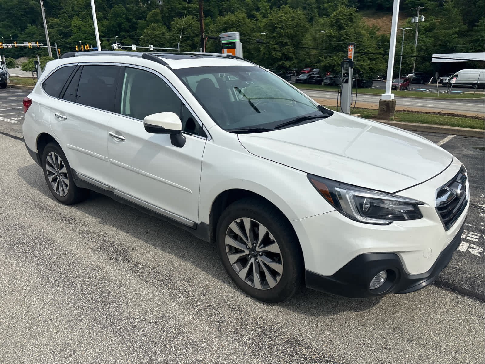 Used 2018 Crystal White Pearl Subaru Touring image 4