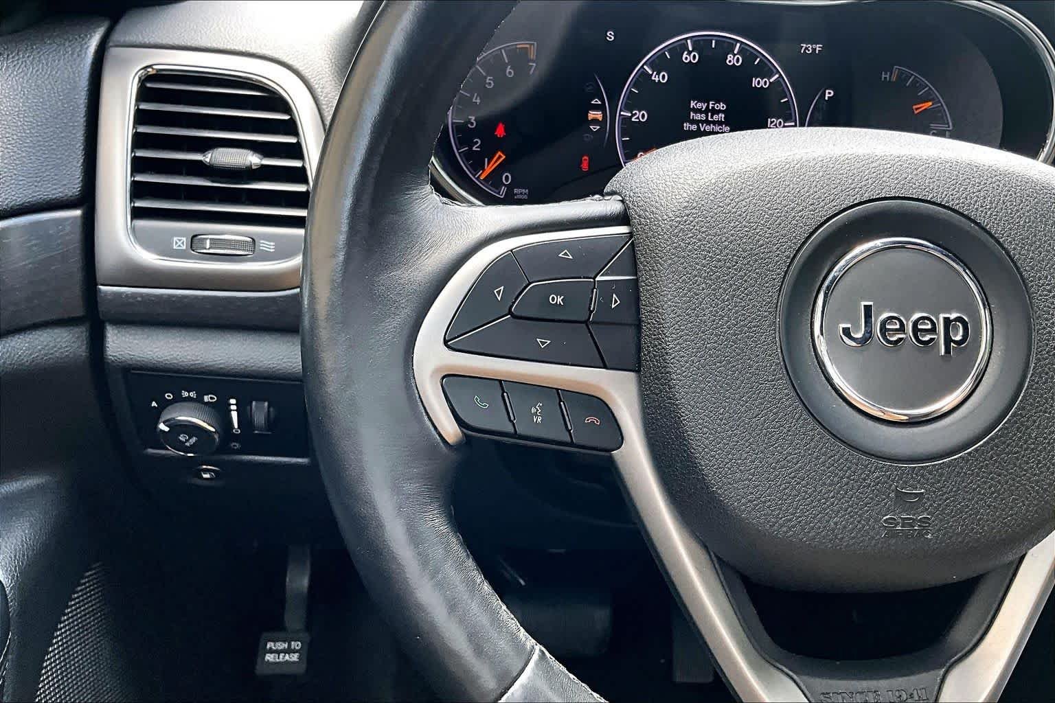 Used 2018 Diamond Black Crystal Pearlcoat Jeep Altitude image 24