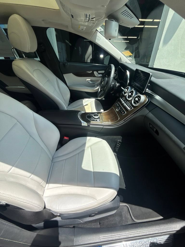 Used 2017  Mercedes-Benz C 300 image 23