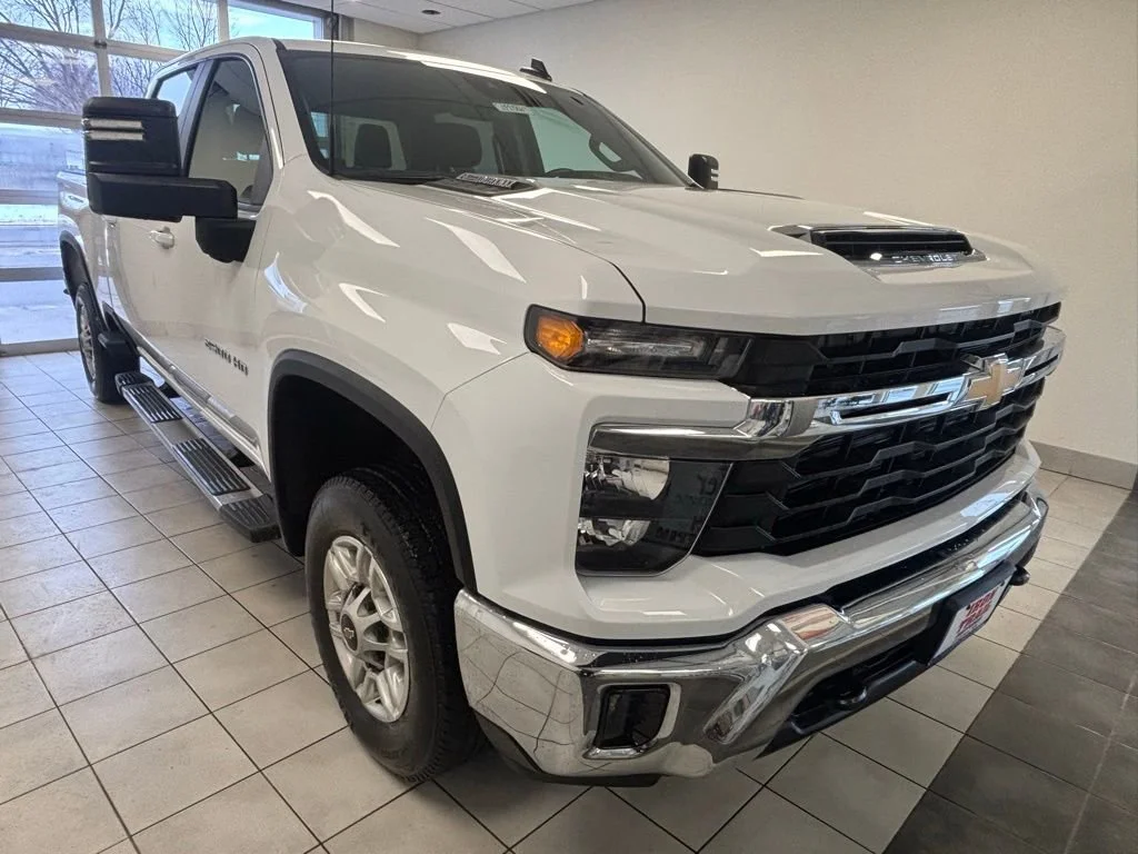 2025 Chevrolet Silverado 2500HD LT - Photo 3