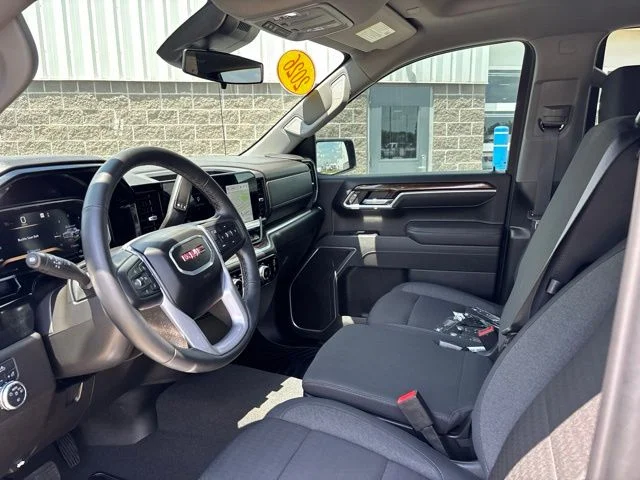 Used 2026 Onyx Black GMC Elevation image 19