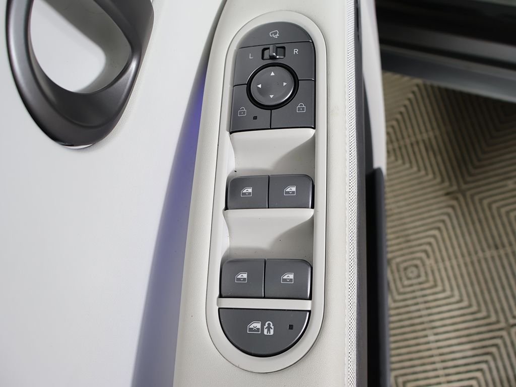 2025 Hyundai IONIQ 5 Limited - Photo 42