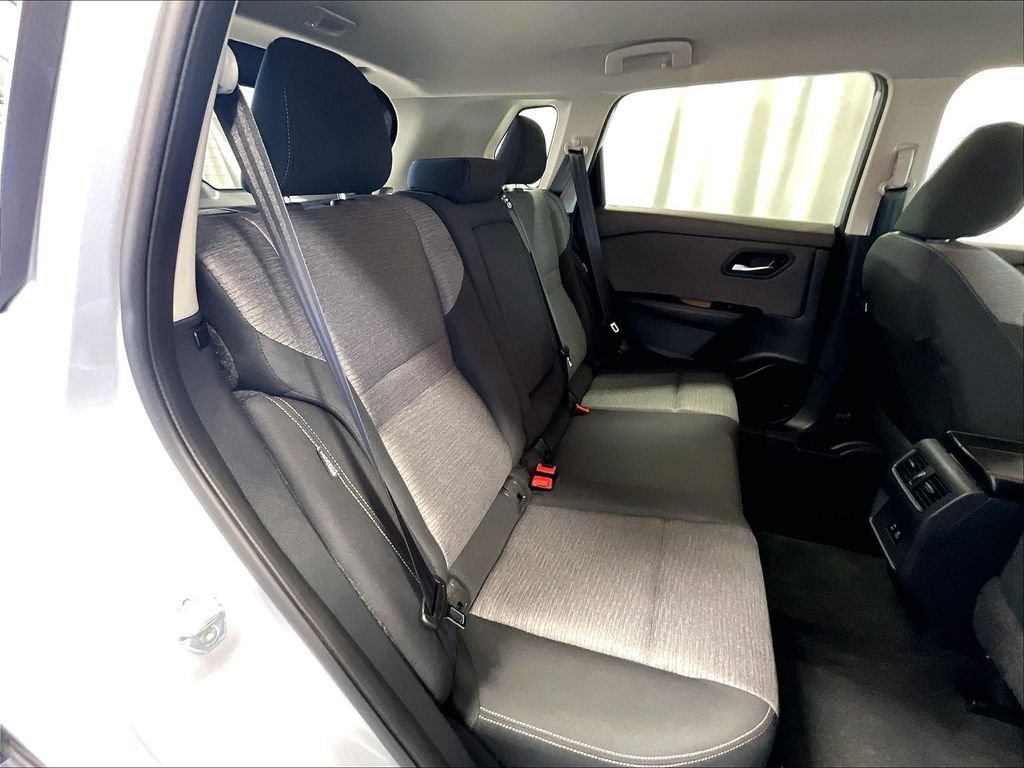 Used 2023 Silver Nissan SV image 16