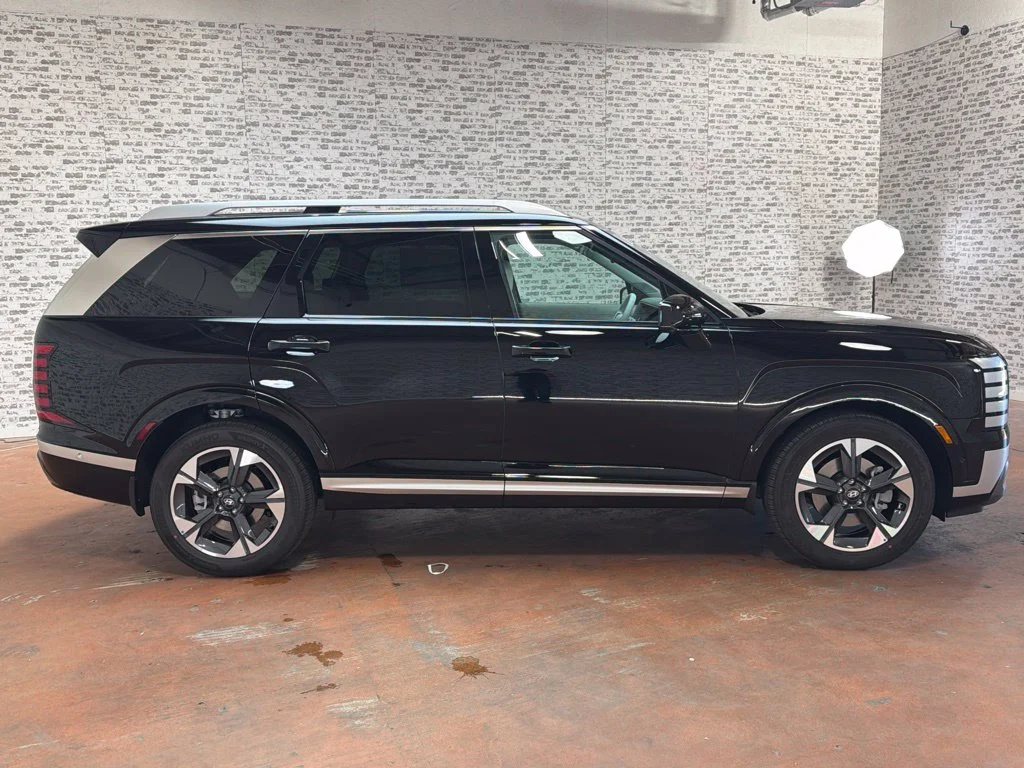 New 2027 Abyss Black Pearl Hyundai Limited image 8