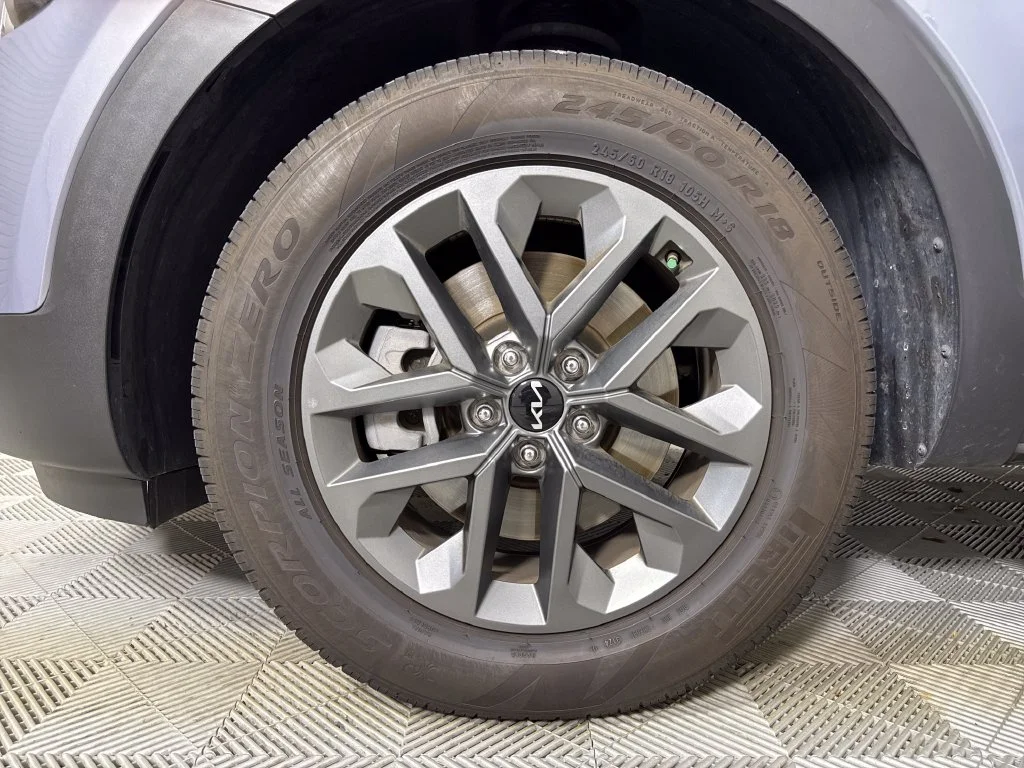Used 2025 Silver Kia LX image 24
