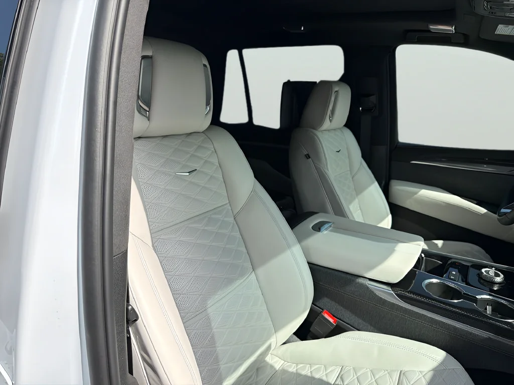 Used 2026 Vibrant White Tricoat Cadillac V-Series image 44