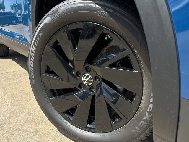 New 2026 Blue Volkswagen 2.0T SE w/Technology image 7