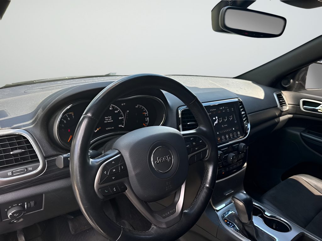 Used 2020 Gray Jeep Altitude image 13