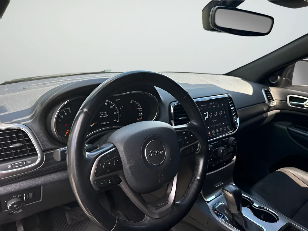 Used 2020 Gray Jeep Altitude image 13