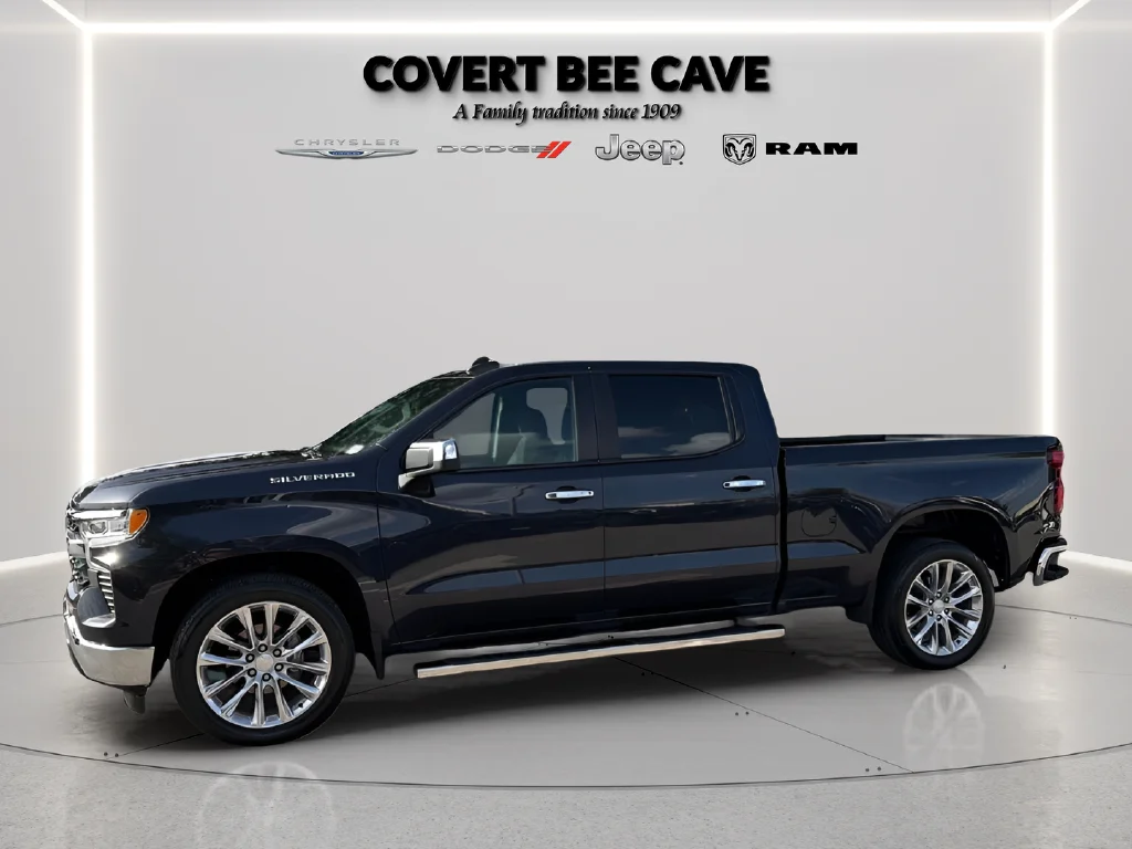 Used 2022 Gray Chevrolet LT image 5