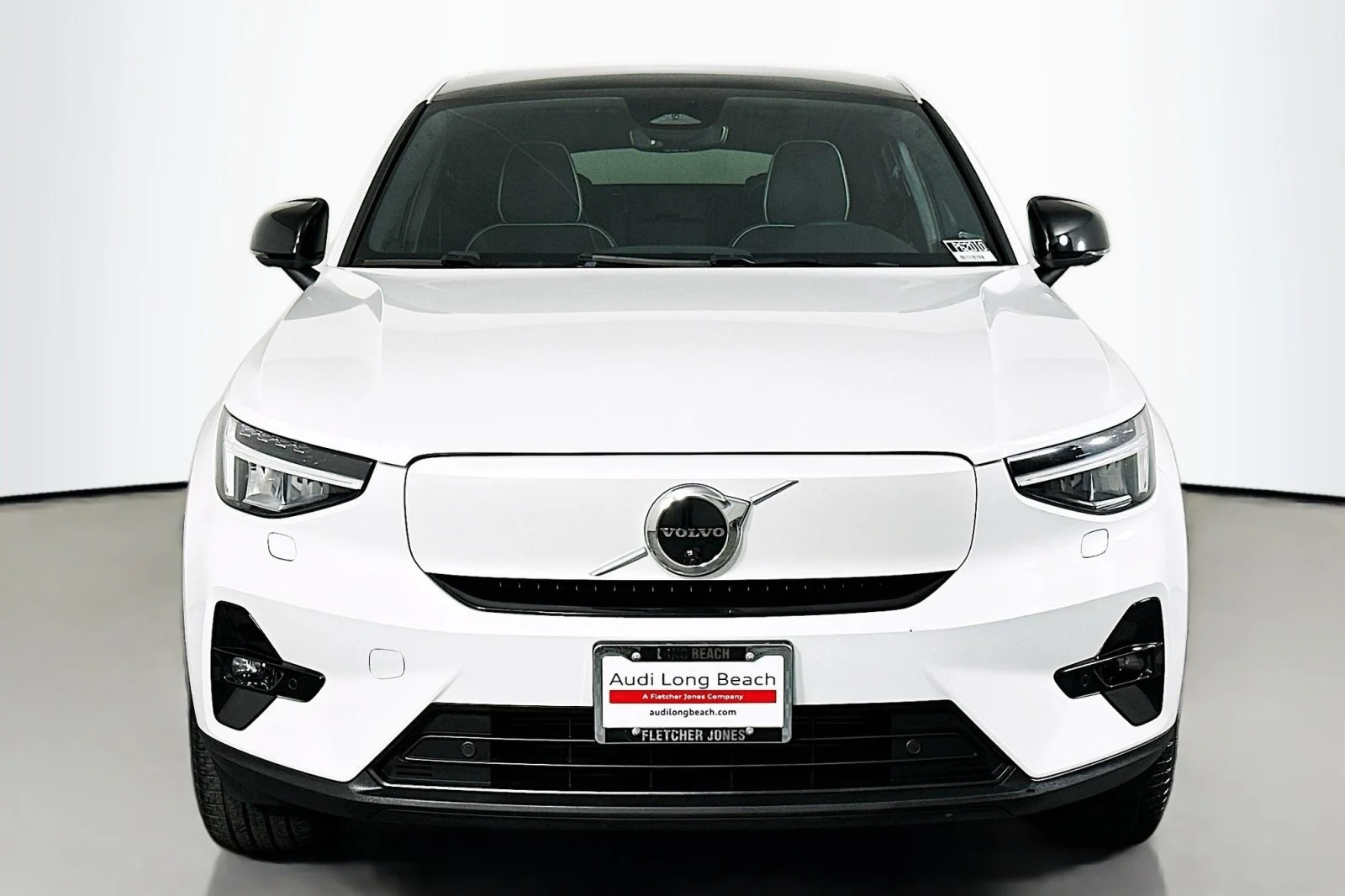 Used 2023 Crystal White Metallic Volvo Ultimate image 2