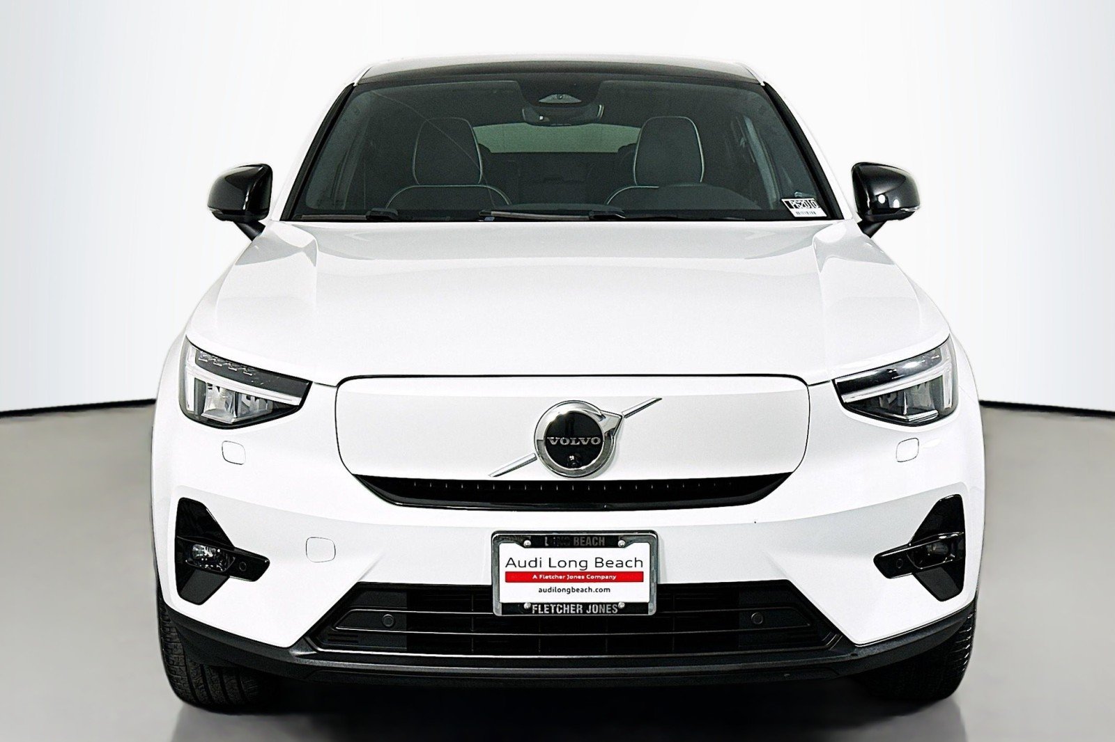 Used 2023 Crystal White Metallic Volvo Ultimate image 2