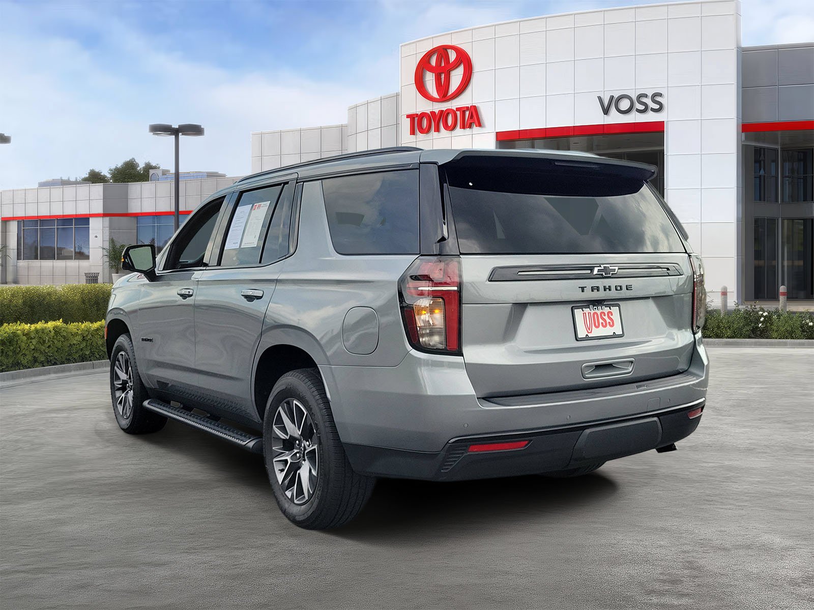2023 Chevrolet Tahoe Z71, photo 2 of 12