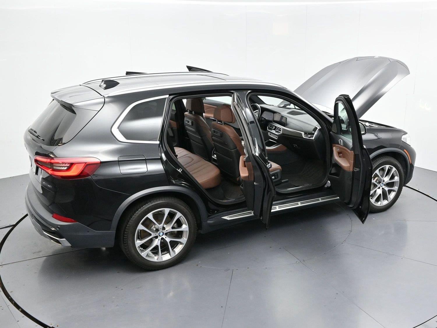 Used 2019 Black Sapphire Metallic BMW xDrive40i image 47