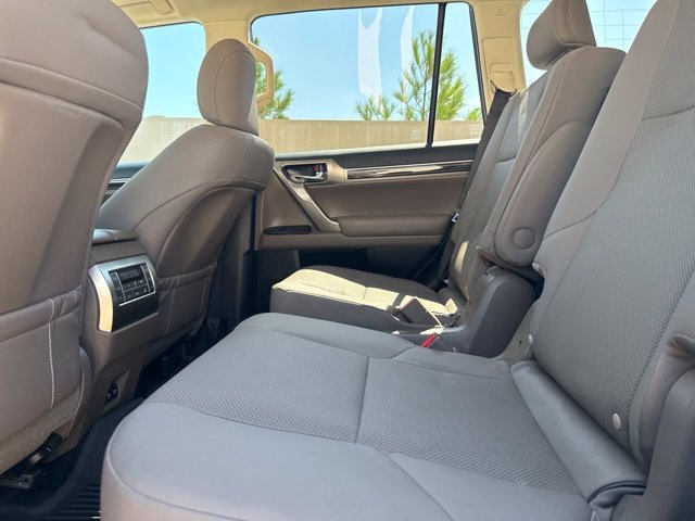 Used 2021 White Lexus 460 image 8