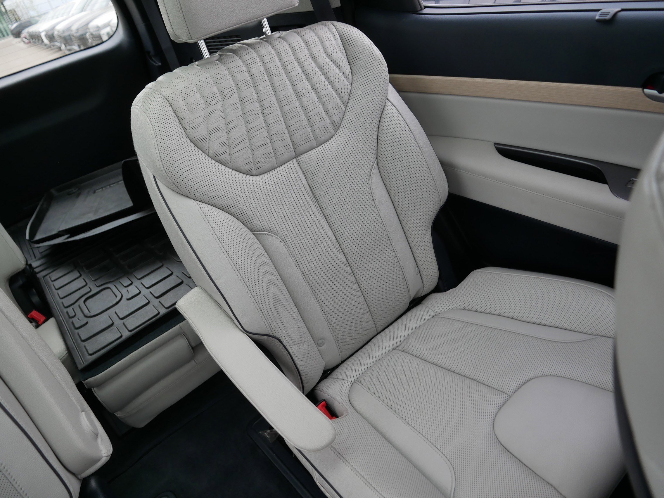2023 Hyundai Palisade Limited - Photo 14