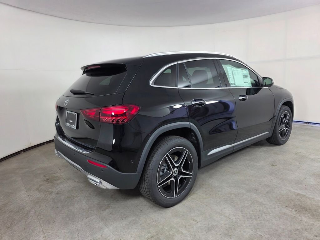 New 2026 Night Black Mercedes-Benz GLA 250 image 4