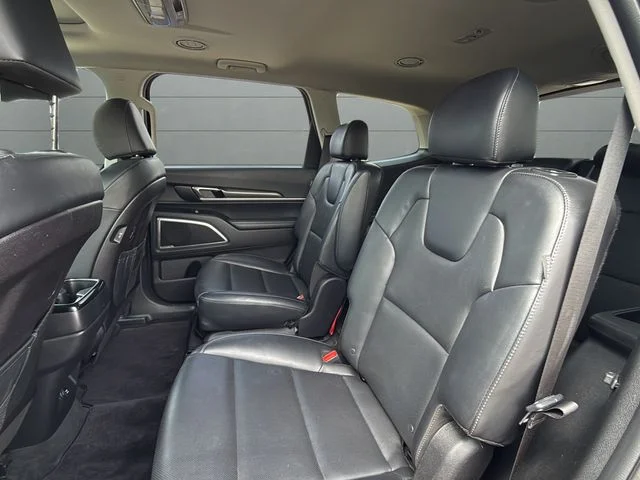 Used 2025 Black Kia S image 15
