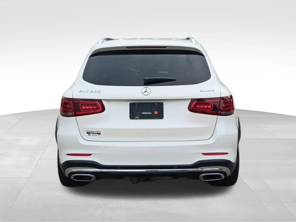 Used 2022 MANUFAKTUR Diamond White Mercedes-Benz GLC 300 image 5