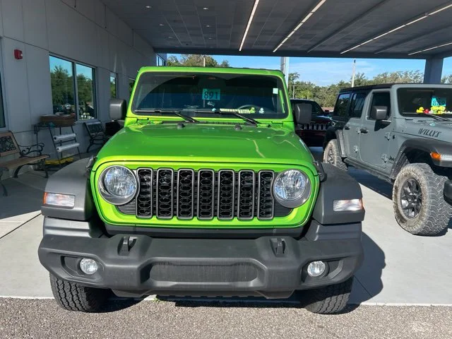 Used 2026 Green Jeep Sport S image 1