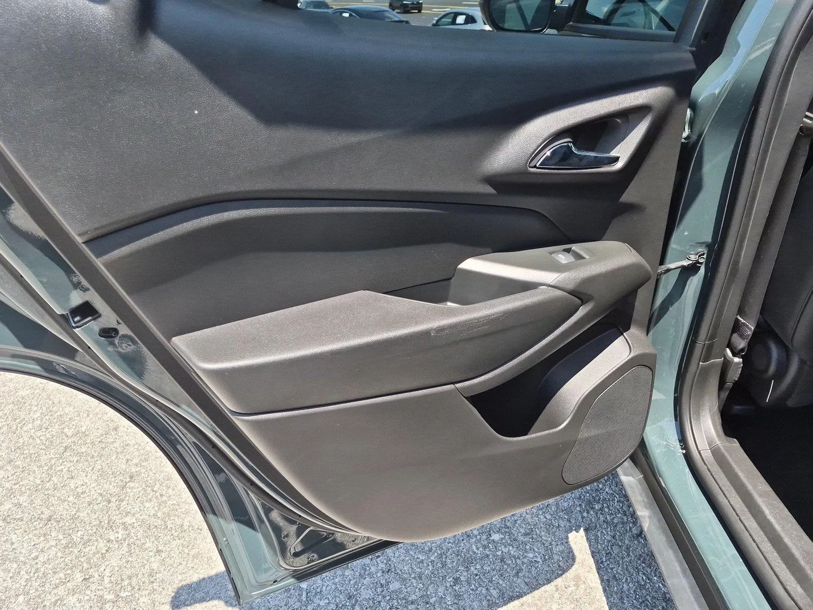 Used 2025 Cypress Gray Chevrolet LT image 30