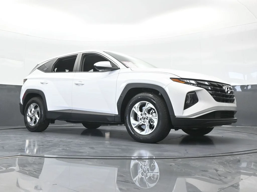 Used 2024 White Pearl Hyundai SE image 55