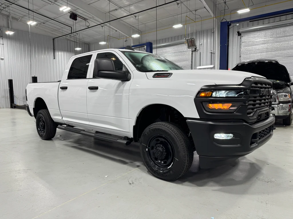 2025 RAM 2500 Tradesman - Photo 6