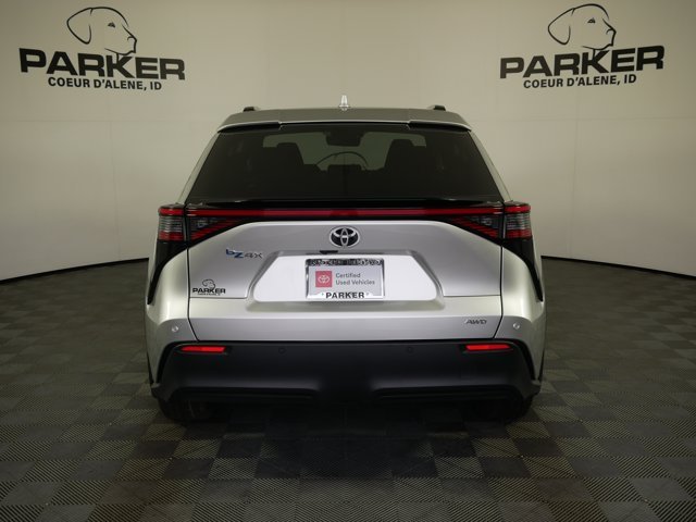 Certified Used 2023 Elemental Silver Metallic Toyota XLE w/ Weather Pkg image 6
