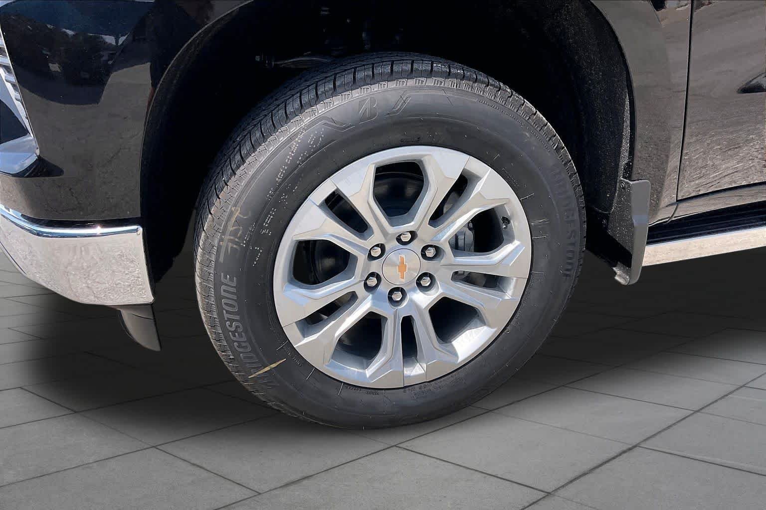 2026 Chevrolet Silverado 1500 LTZ - Photo 11