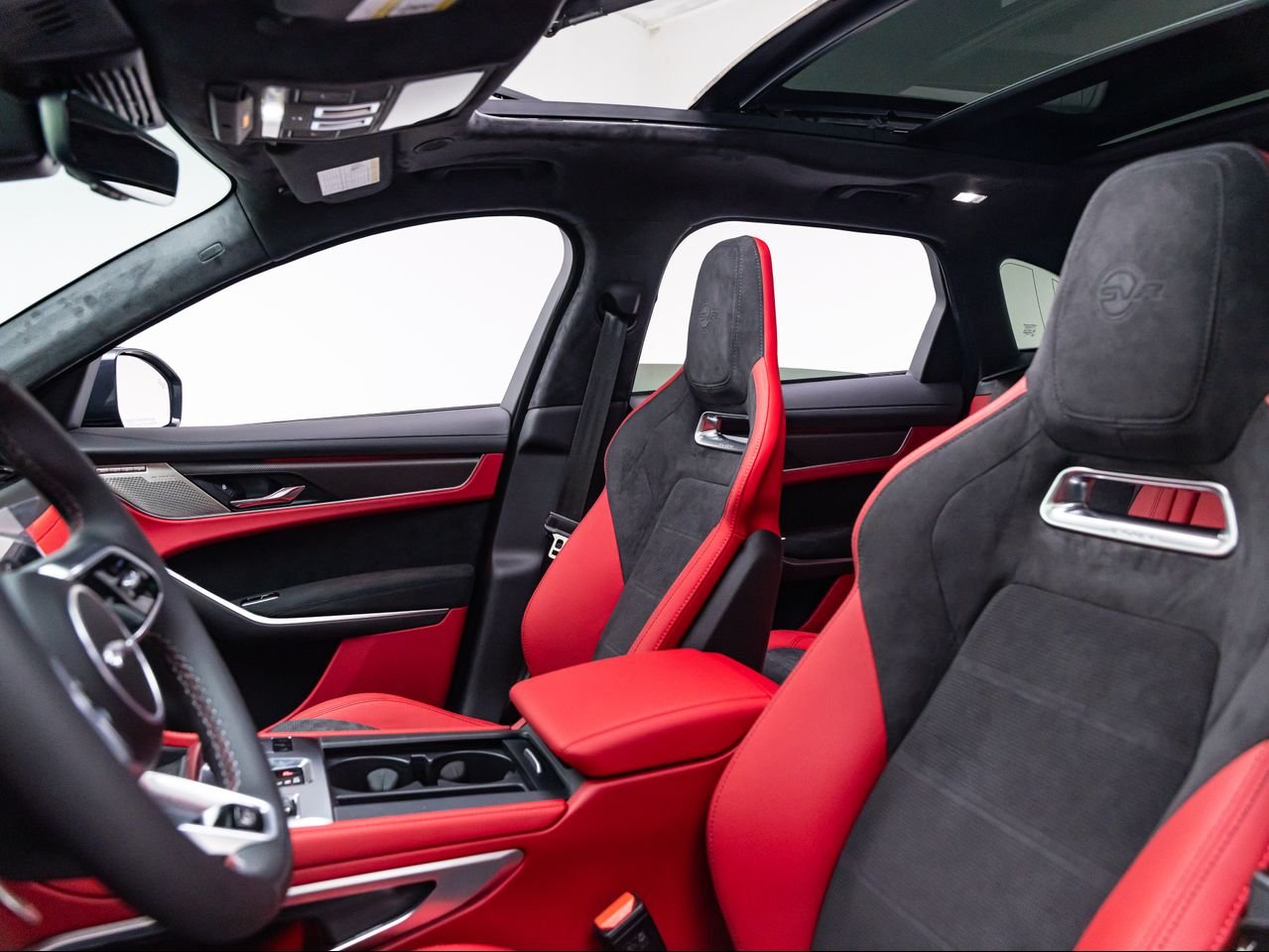 2026 Jaguar F-Pace SVR - Photo 16