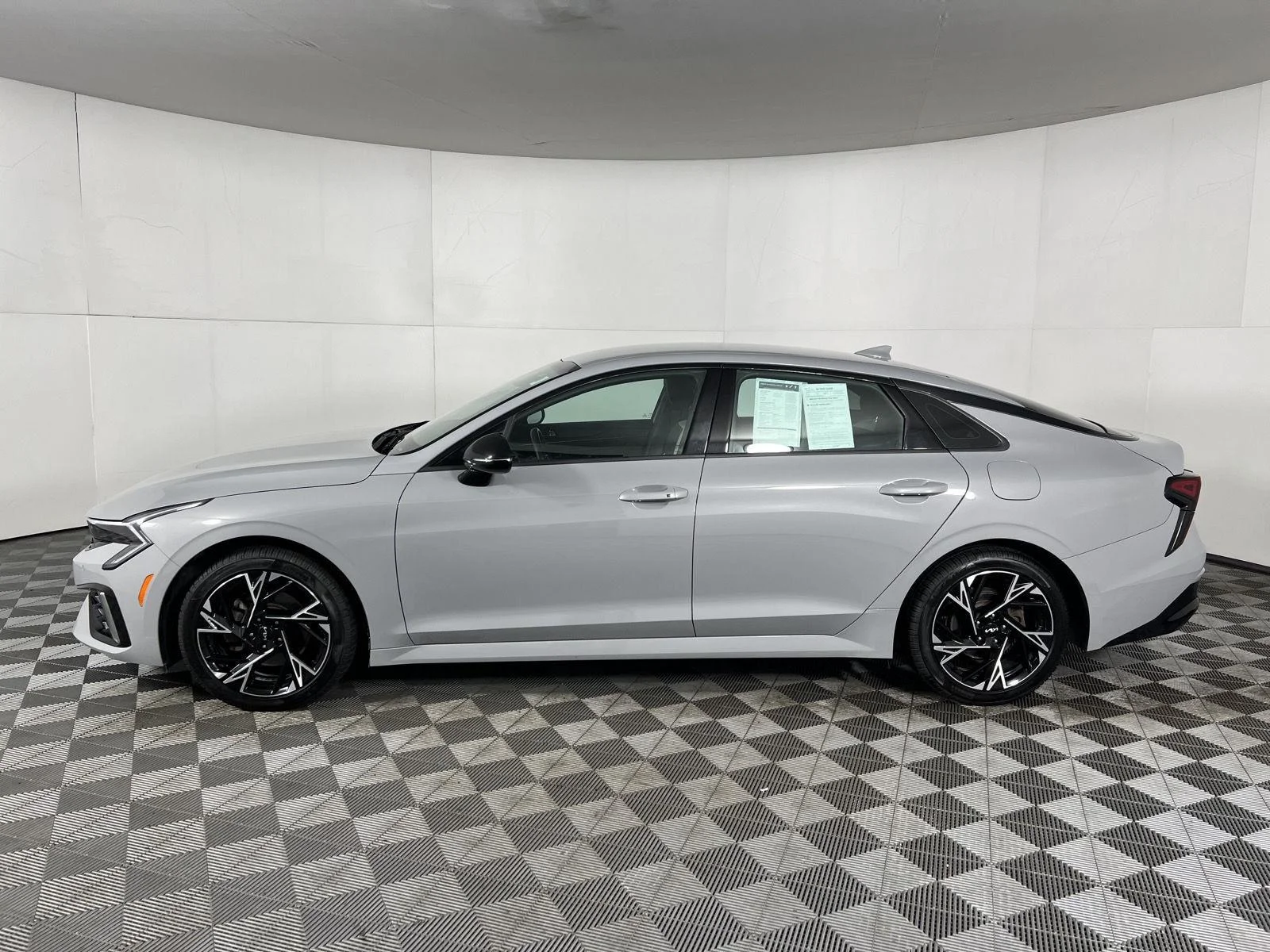 Certified Used 2025 Wolf Gray Kia GT-Line image 33